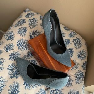 Guess denim pumps